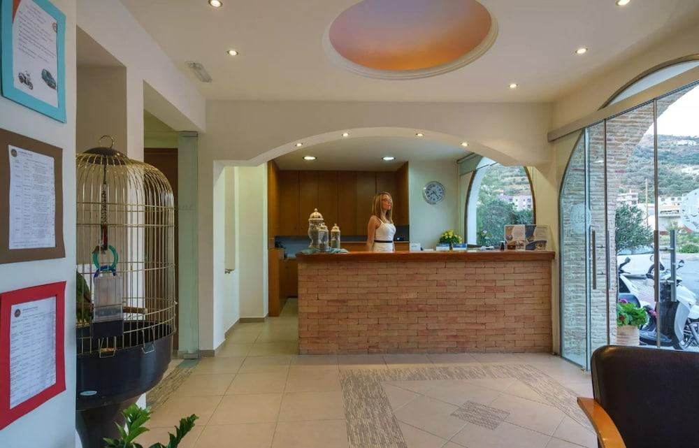 Alianthos Beach Hotel Plakias Eksteriør billede
